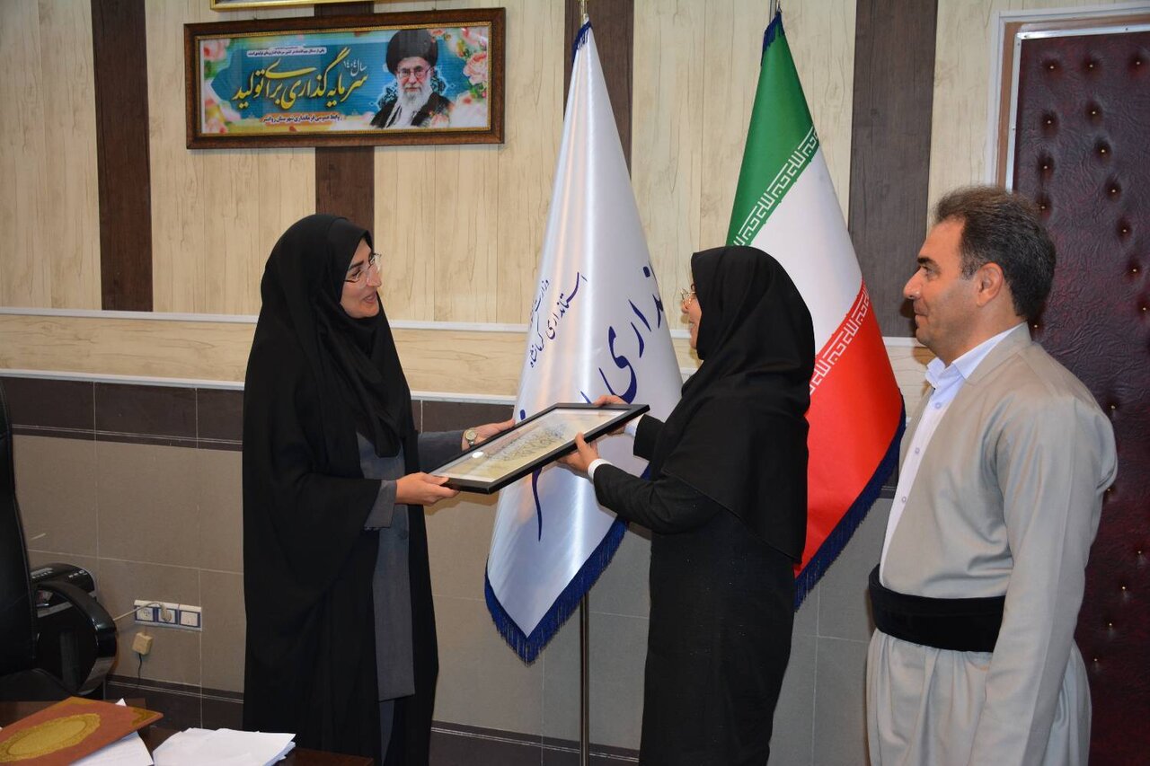 فرماندار روانسر: دهیاری‌ها می‌توانند بازوی ترویج کتاب و کتابخوانی باشند