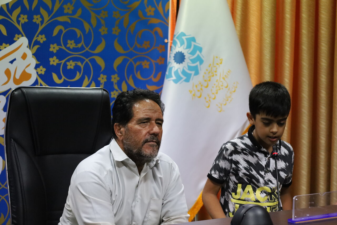 نشست تبیینی «پرواز تا خدا» با محوریت مفاهیم پایه نماز برای نوجوانان در آذربایجانغربی