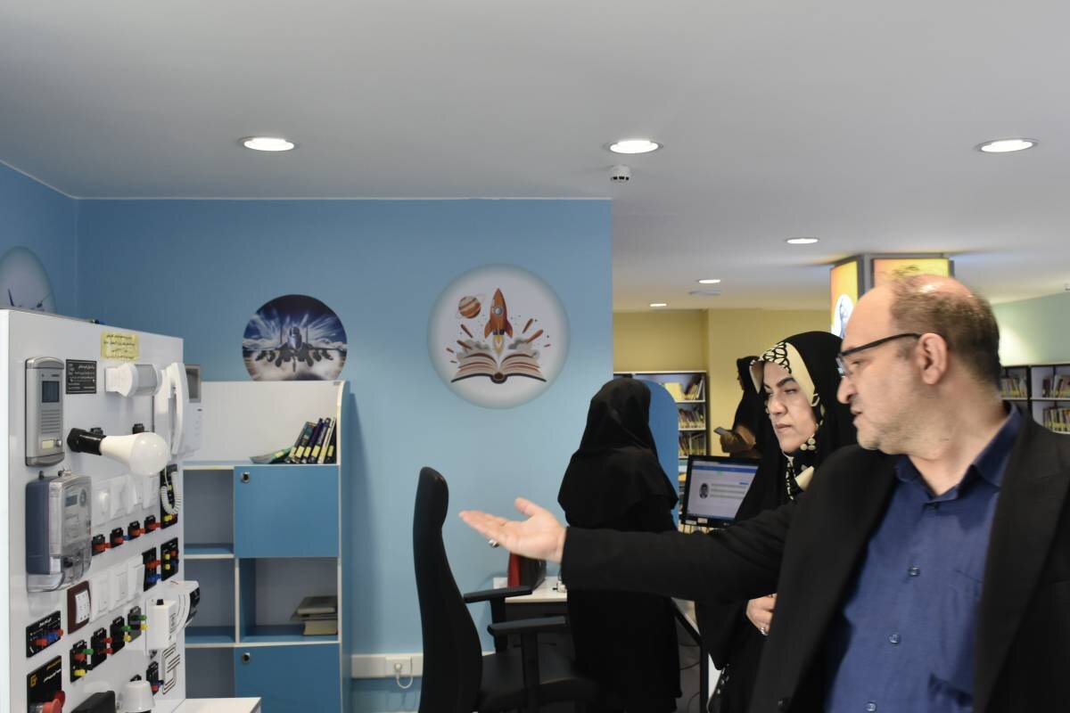 بازطراحی و نوسازی کتابخانه‌ها سرمایه‌ای ارزشمند برای توسعه فرهنگی است