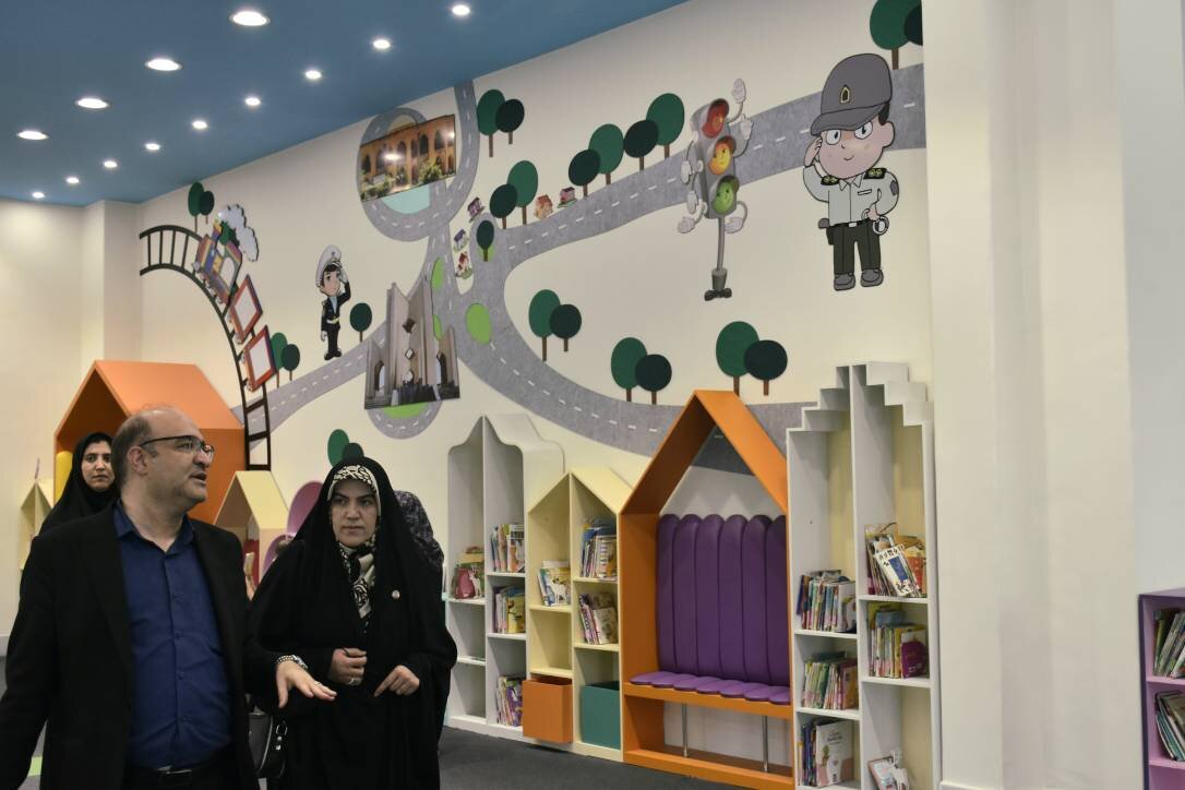 بازطراحی و نوسازی کتابخانه‌ها سرمایه‌ای ارزشمند برای توسعه فرهنگی است