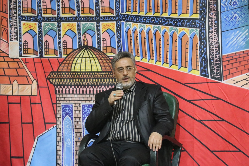 آیین شعرخوانی «بارگه غریب» به همت اداره کل کتابخانه های عمومی خراسان رضوی برگزار شد