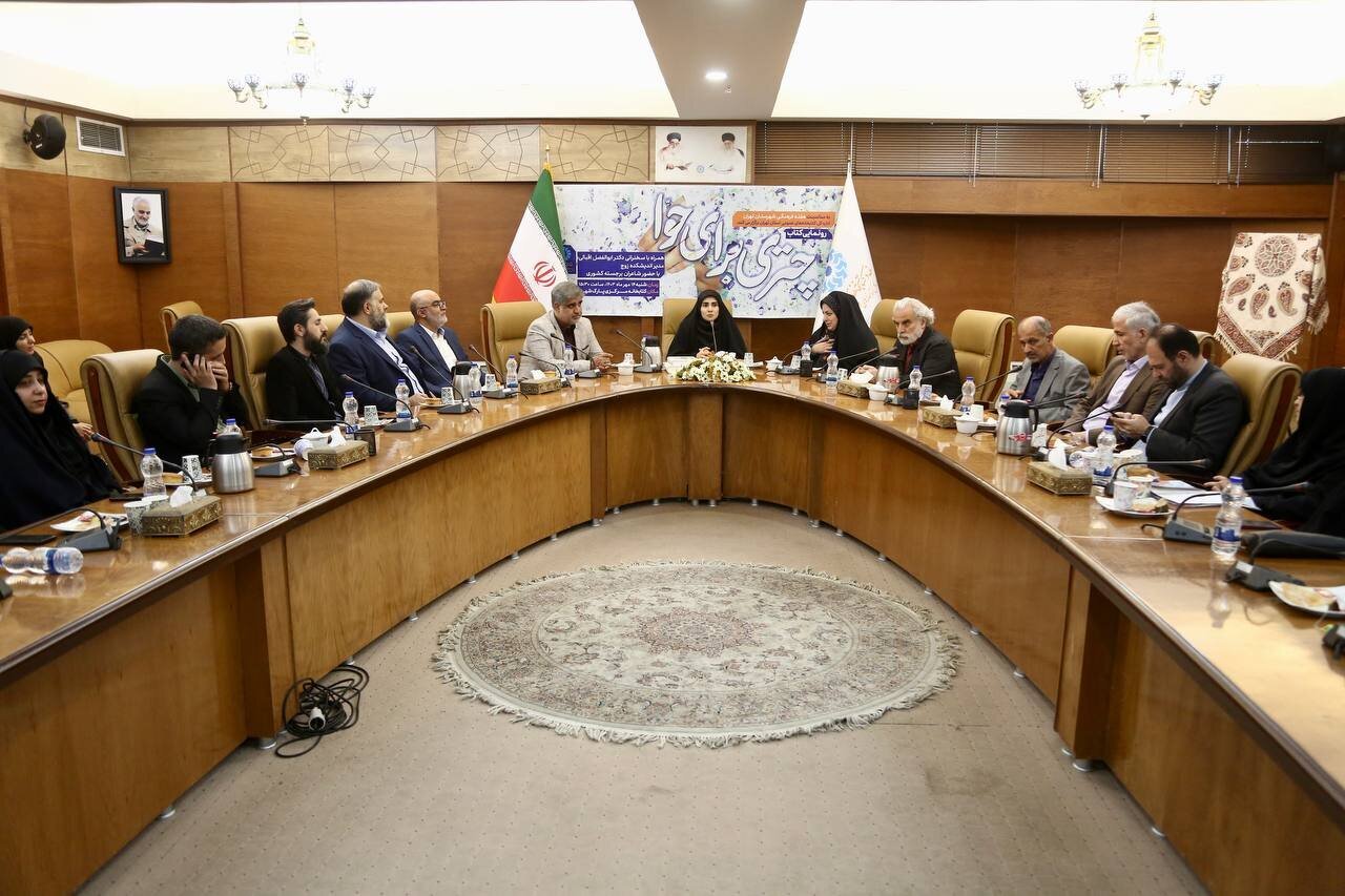 از افتتاح و بازگشایی ۵ باب کتابخانه تا برگزاری بیش از ۷ هزار برنامه متنوع کتاب محور با حضور نویسندگان مطرح و افراد شاخص کشور