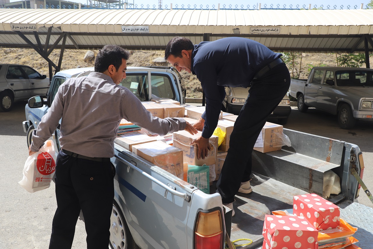 اهدای بیش از ۱۶هزار جلد کتاب به کتابخانه‌های عمومی استان همدان توسط بنیاد قلم‌چی