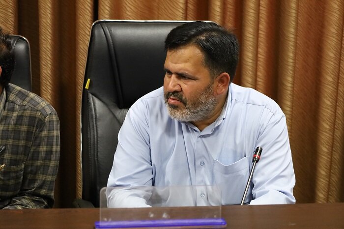 محفل شعر «۱۲هزار عاشق» در ارومیه برگزار شد