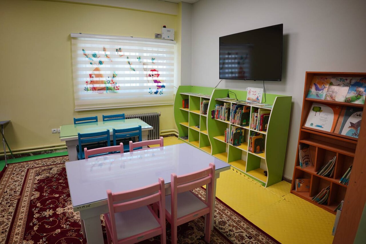 کتابخانه عمومی شهید داننده بستان آباد پس از بهسازی کلی بازگشایی شد