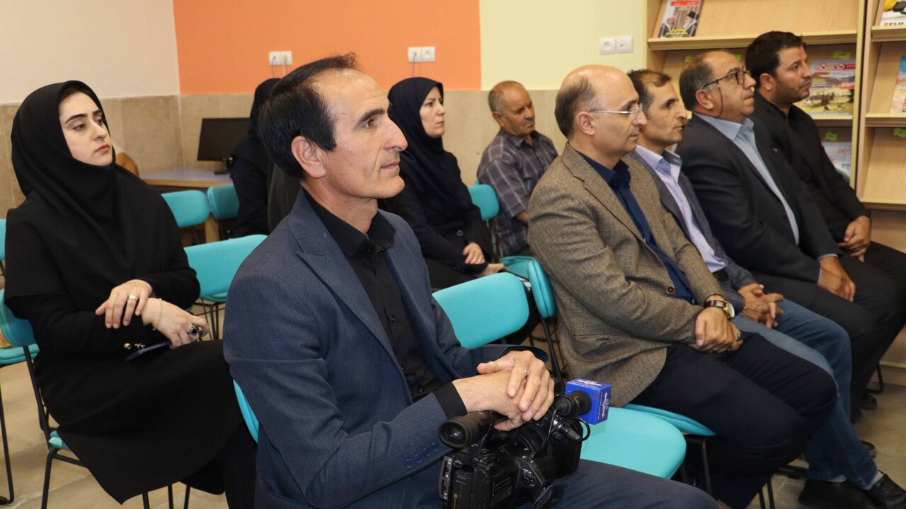 کتابخانه عمومی شهید داننده بستان آباد پس از بهسازی کلی بازگشایی شد