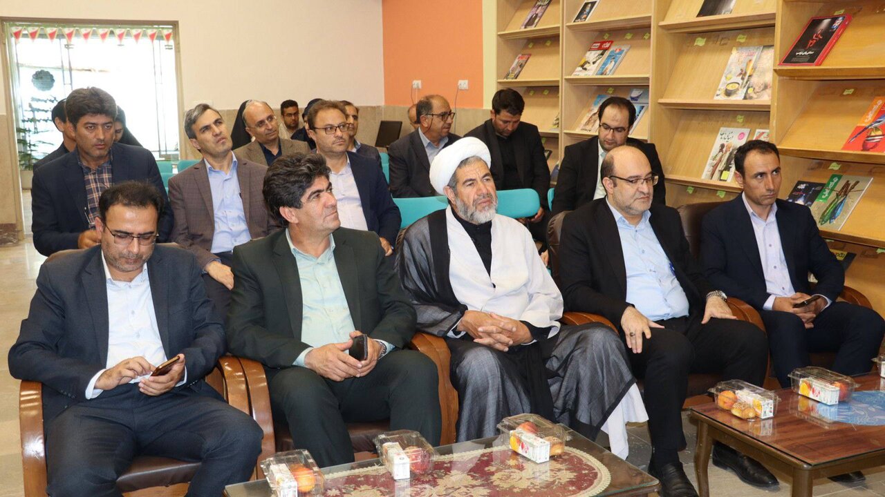 کتابخانه عمومی شهید داننده بستان آباد پس از بهسازی کلی بازگشایی شد