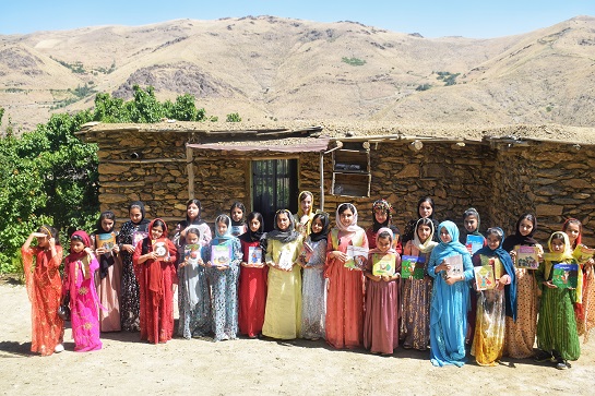 پویش «کتابخوان هوارنشین بیساران»، احیاگر سنت بومی کتابخوانی