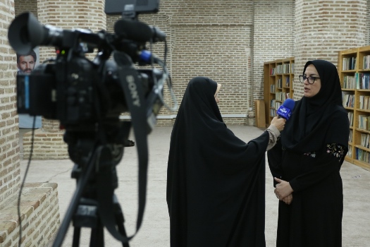 تقریظ حضرت آیتالله خامنهای بر کتاب «پاسیاد پسر خاک» رونمایی شد