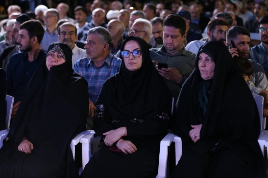 تقریظ حضرت آیتالله خامنهای بر کتاب «پاسیاد پسر خاک» رونمایی شد