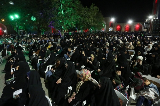 تقریظ حضرت آیت‌الله خامنه‌ای بر کتاب «پاسیاد پسر خاک» رونمایی شد