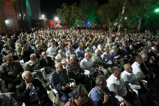 تقریظ حضرت آیت‌الله خامنه‌ای بر کتاب «پاسیاد پسر خاک» رونمایی شد