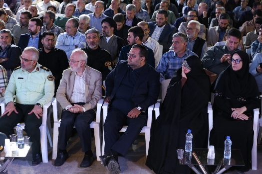 تقریظ حضرت آیت‌الله خامنه‌ای بر کتاب «پاسیاد پسر خاک» رونمایی شد