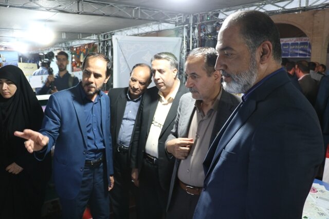 غرفه کتابخانه‌های عمومی در «نمایشگاه دولت کنار مردم» برپا شد