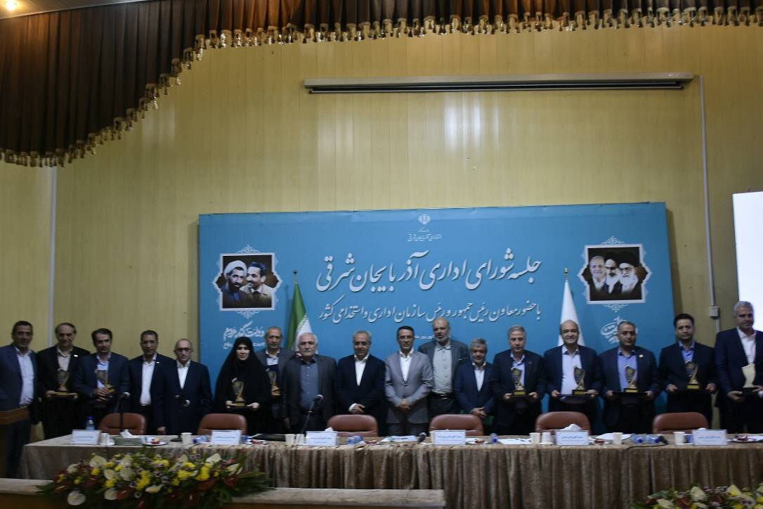 اداره‌کل کتابخانه‌های عمومی دستگاه برتر جشنواره «شهید رجایی» آذربایجان شرقی شد