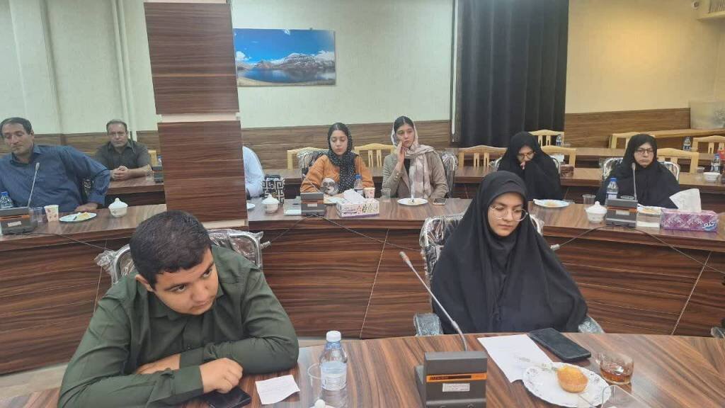 برگزاری شب شعر «ایثار، مقاومت و اقتدار» در عجب‌شیر