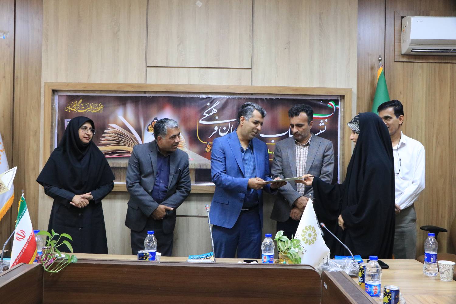 «نشستهای کتابخوان» فرصتی ارزشمند برای گسترش فرهنگ مطالعه و الگوسازی در میان اقشار مختلف جامعه است