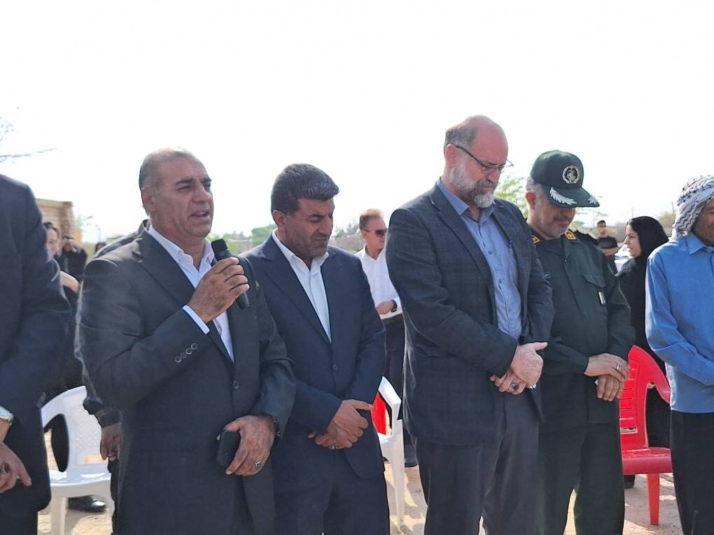 پروژه بنای جدید کتابخانه عمومی روستابی حاضرمیل شهرستان دهلران کلنگ‌زنی شد