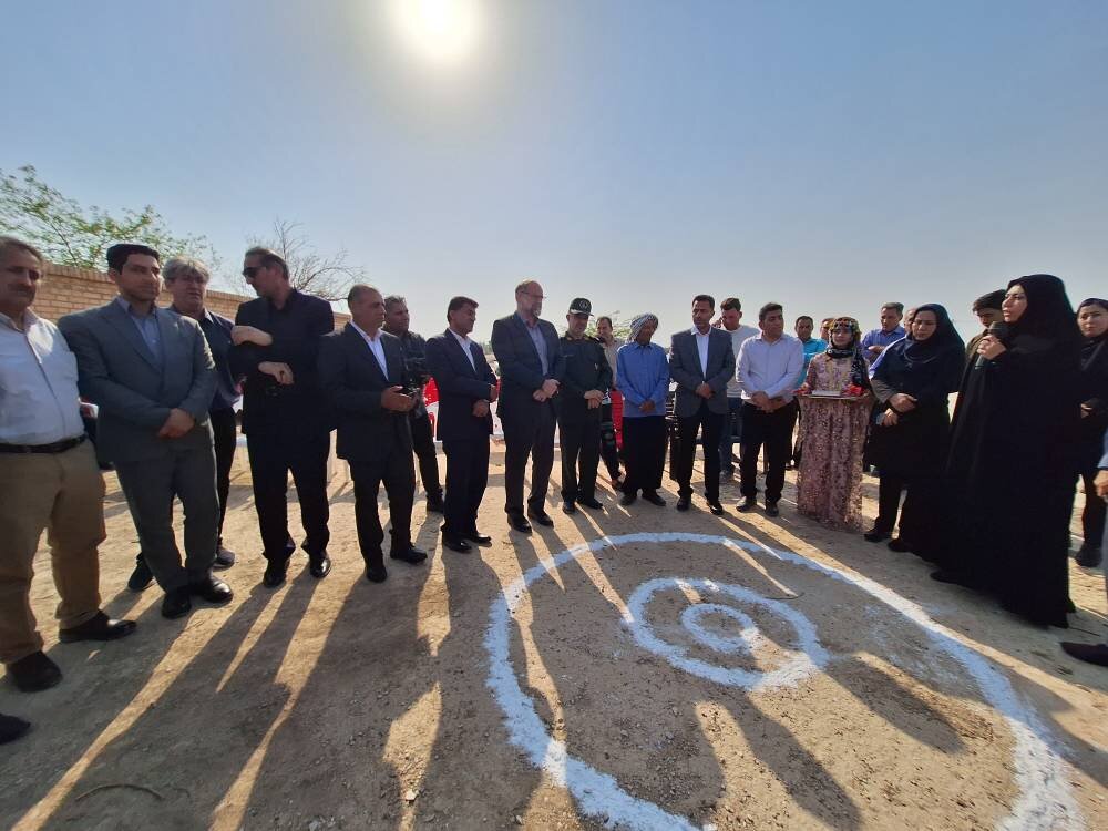 پروژه بنای جدید کتابخانه عمومی روستابی حاضرمیل شهرستان دهلران کلنگ‌زنی شد