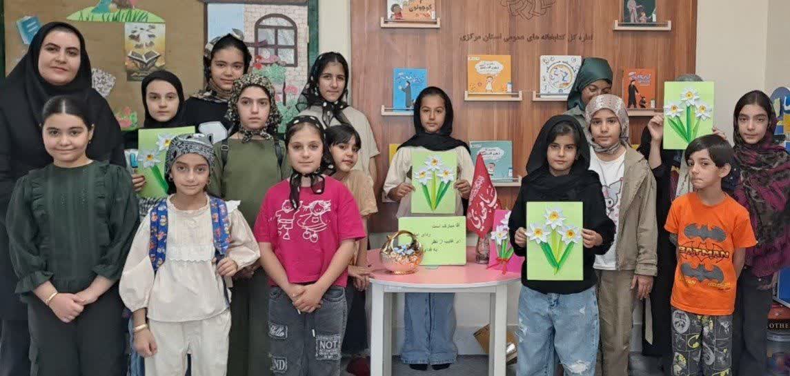 گرامیداشت هفته دولت در کتابخانه‌های عمومی استان مرکزی