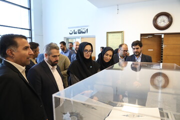 بازدید آزاده نظربلند دبیرکل نهاد از کتابخانه مرکزی امام خمینی (قدس سره) مشهد