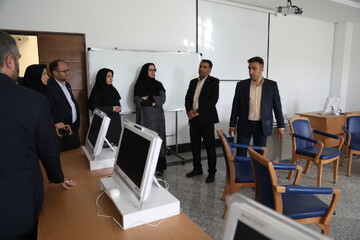 بازدید آزاده نظربلند دبیرکل نهاد از کتابخانه مرکزی امام خمینی (قدس سره) مشهد