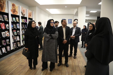 بازدید آزاده نظربلند دبیرکل نهاد از کتابخانه مرکزی امام خمینی (قدس سره) مشهد