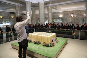 آیین «حماسه ای برای ایران» در آرامگاه فردوسی مشهد مقدس برگزار شد