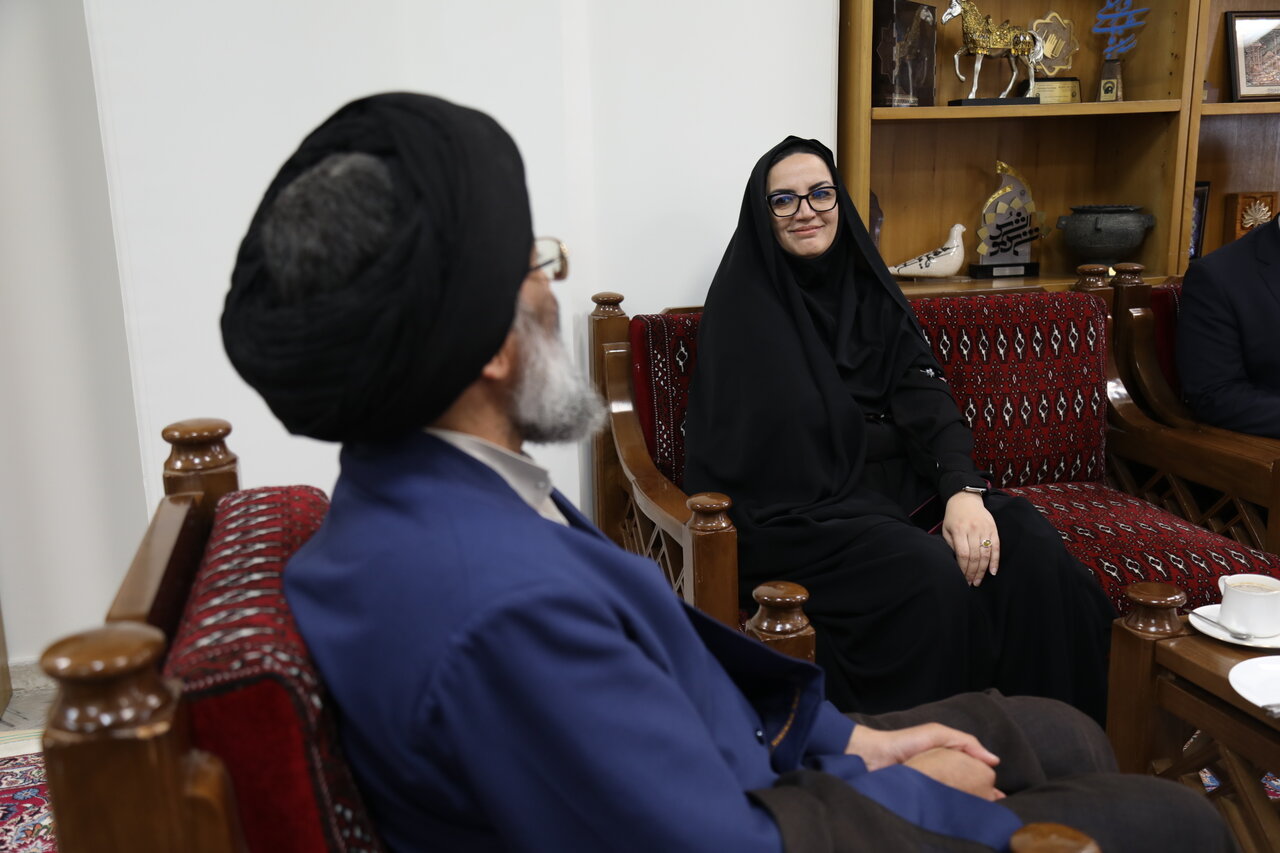 گسترش همکاری‌ها بین نهاد کتابخانه‌های عمومی و سازمان کتابخانه‌ها، موزه‌ها و مرکز اسناد آستان قدس