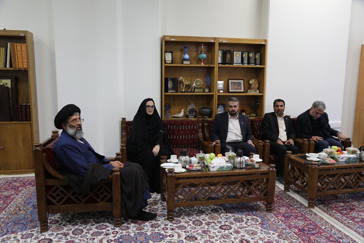 گسترش همکاری‌ها بین نهاد کتابخانه‌های عمومی و سازمان کتابخانه‌ها، موزه‌ها و مرکز اسناد آستان قدس