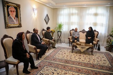 نخستین ملاقات از سلسله برنامه‌های فرهنگی «دیدار ماه»