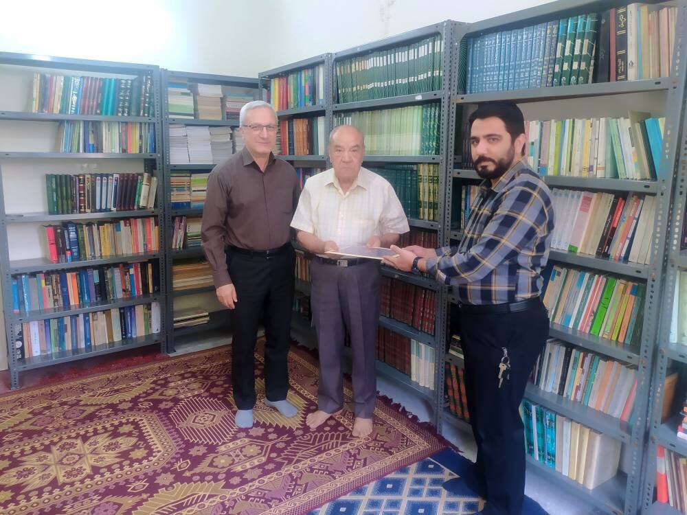 اهدای ۲۵۰۰ نسخه منبع مکتوب به کتابخانههای عمومی شهرستان بروجرد