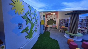 بازگشایی کتابخانه پروین