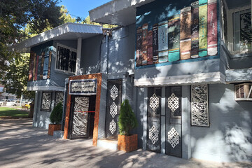 بازگشایی کتابخانه پروین