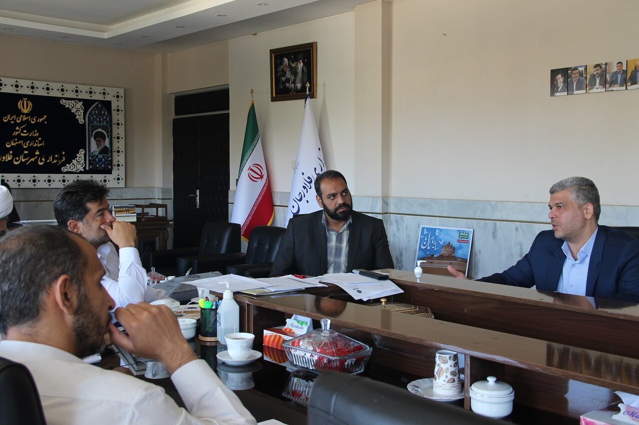 توسعه خدمات کتابخانه‌ای شهرستان فلاورجان ضروری است