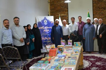 اهدای کتاب به کتابخانه های کرمانشاه