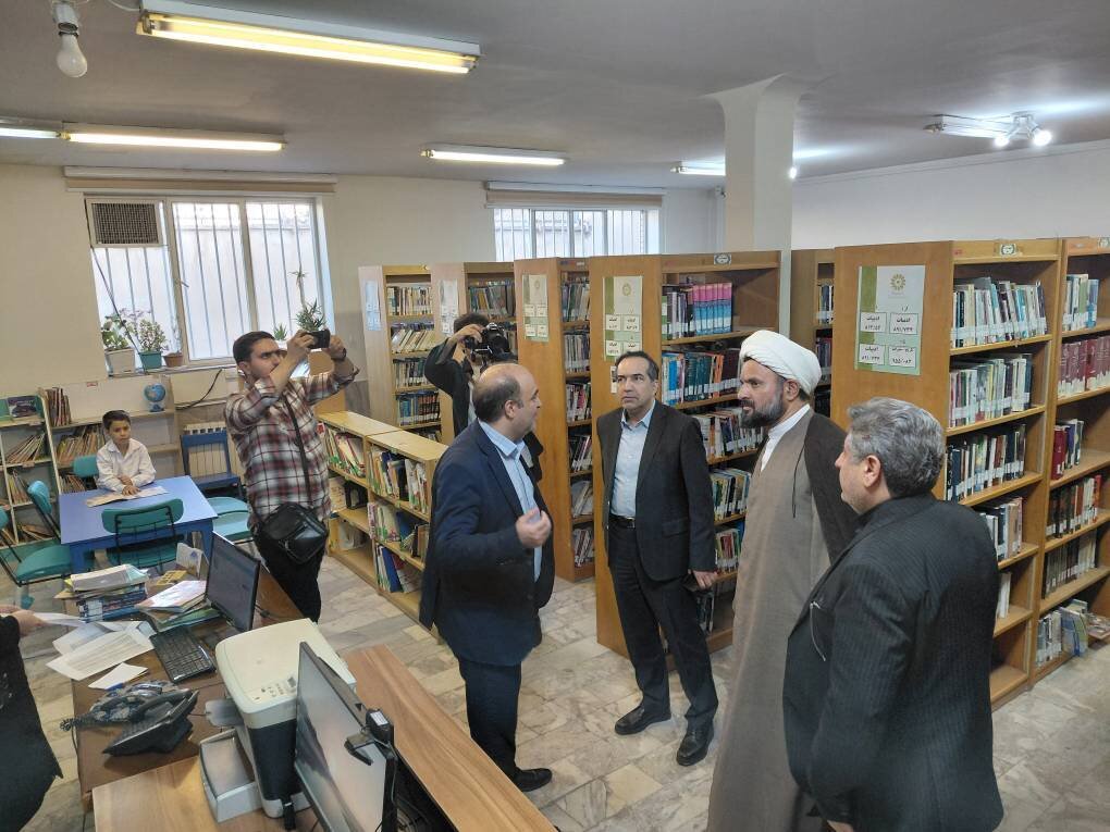 معاون توسعه مدیریت و منابع وزارت فرهنگ و ارشاد اسلامی از پروژههای فرهنگی بناب بازدید کرد