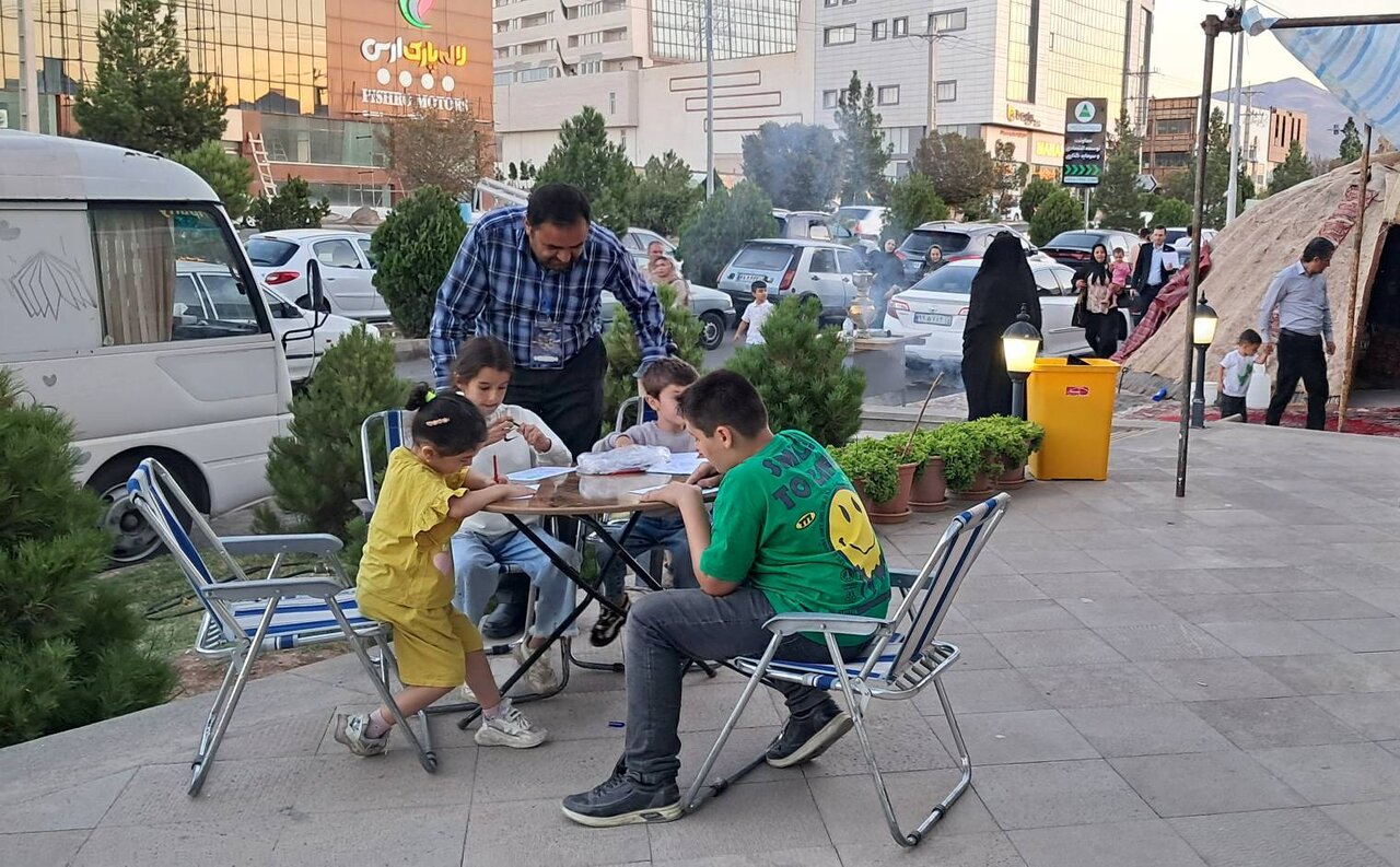 معرفی ظرفیت‌های فرهنگی کتابخانه‌های عمومی در نمایشگاه توانمندی های روستاییان آذربایجان شرقی