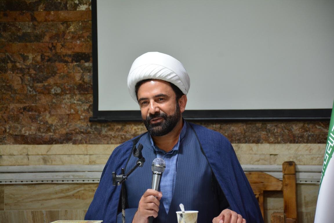 اهدای بیش از ۷۰۰ جلد کتاب کودک و نوجوان به ارزش یک میلیارد ریال به کتابخانه‌های عمومی کرمانشاه