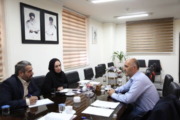 دیدار صمیمی آزاده نظربلند دبیرکل نهاد با کتابداران آذربایجان غربی