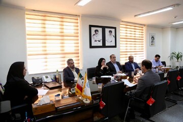 دیدار صمیمی آزاده نظربلند دبیرکل نهاد با کتابداران آذربایجان غربی