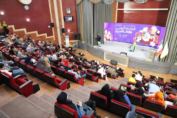 روز اول رقابت قصه‌گویان برتر کشوری در مرحله نهایی سومین دوسالانه قصه‌گویی نهال امید