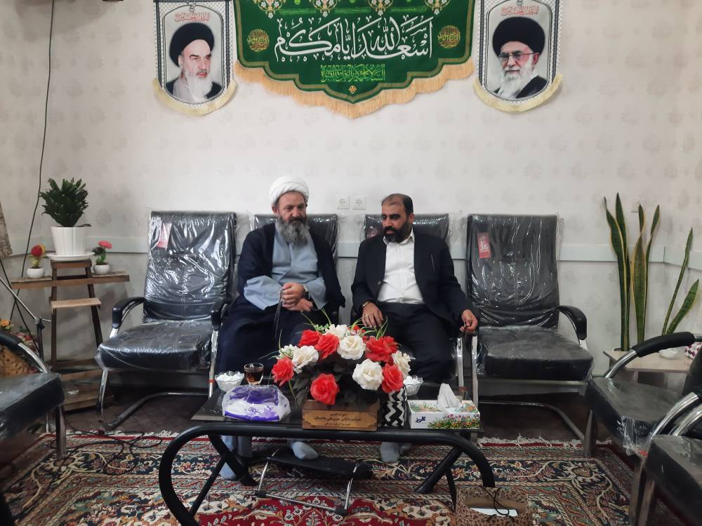 نشست انجمن کتابخانههای عمومی فردوس با هدف بررسی پروژهها و برنامههای فرهنگی