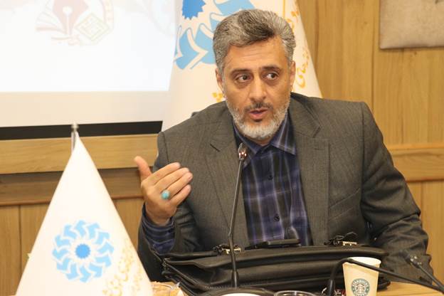 محفل شعرخوانی «قندپارسی» در مشهد برگزار شد