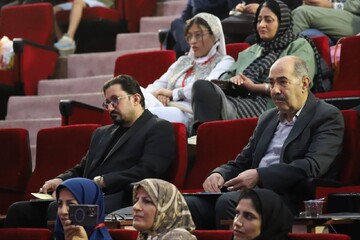 روز اول رقابت قصه‌گویان برتر کشوری در مرحله نهایی سومین دوسالانه قصه‌گویی نهال امید