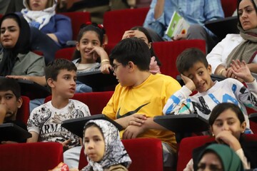 روز اول رقابت قصه‌گویان برتر کشوری در مرحله نهایی سومین دوسالانه قصه‌گویی نهال امید