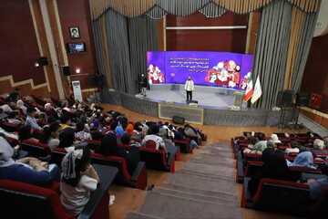 روز اول رقابت قصه‌گویان برتر کشوری در مرحله نهایی سومین دوسالانه قصه‌گویی نهال امید