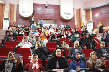 روز اول رقابت قصه‌گویان برتر کشوری در مرحله نهایی سومین دوسالانه قصه‌گویی نهال امید