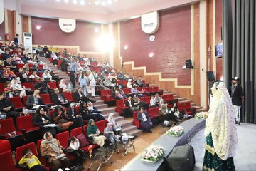 روز اول رقابت قصه‌گویان برتر کشوری در مرحله نهایی سومین دوسالانه قصه‌گویی نهال امید