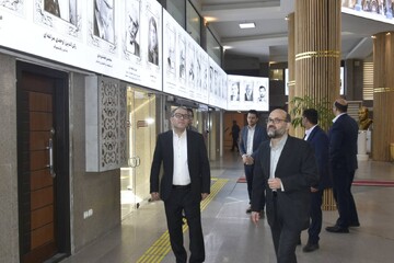 بازدید رئیس سازمان اسناد و کتابخانه ملی ایران از کتابخانه مرکزی تبریز